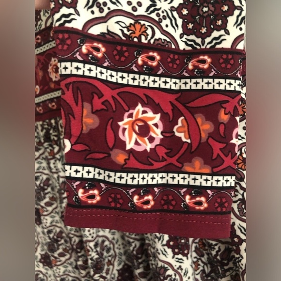 Max Studio Three Quarter Sleeve Printed Midi Dress Burgundy and White size XS - Picture 6 of 10
